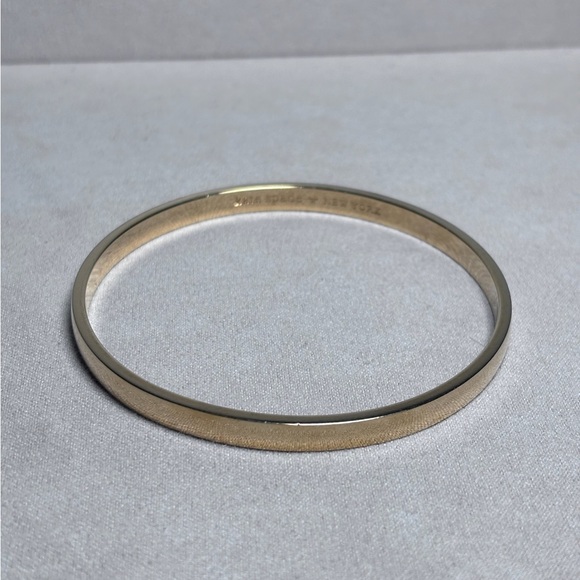 Kate Spade Heart of Gold Idiom Classic Minimalist Gold Bangle Bracelet - Picture 6 of 9